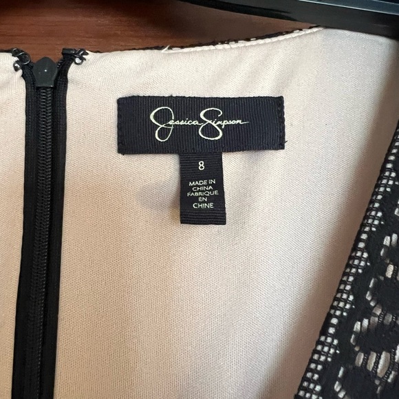 Jessica Simpson size 8 black flutter sleeve party dress - Picture 3 of 4